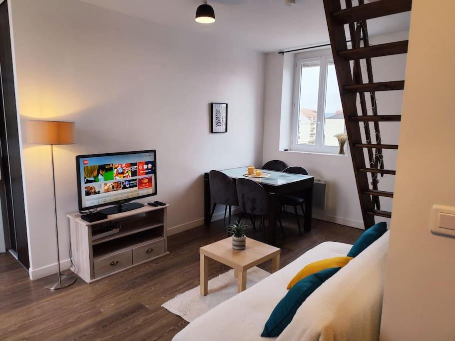 Ferienwohnung Duplex - Proche Gare & Centre Compiègne Exterior foto